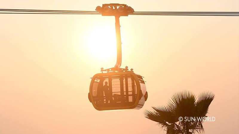 Watching the sweet and romantic sunset of Southern Phu Quoc from Hon Thom Cable Car.