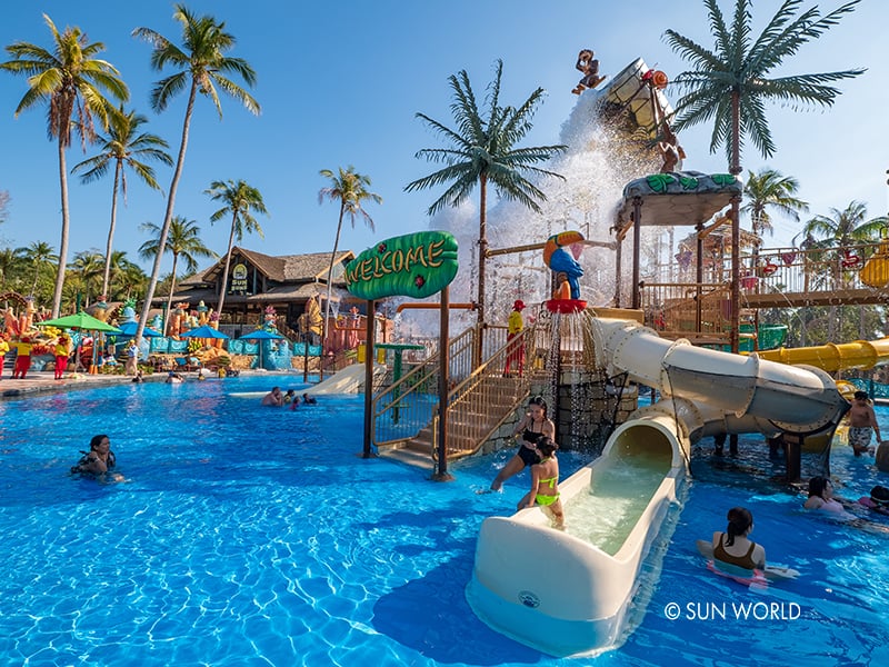 Aquatopia Water Park - không gian vui chơi lý tưởng dành cho cả gia đình.