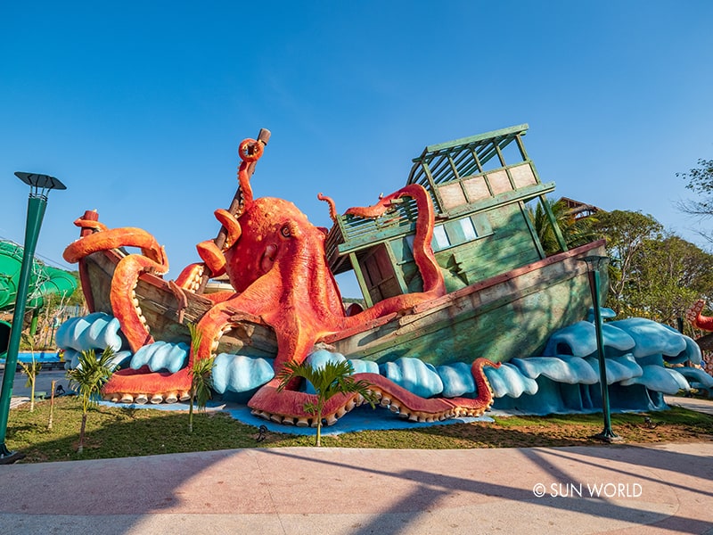 Aquatopia Water Park – Southeast Asia’s most modern water park