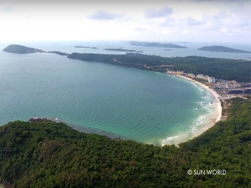 Bai Sao is located in the south of Phu Quoc, 25km from Duong Dong town.