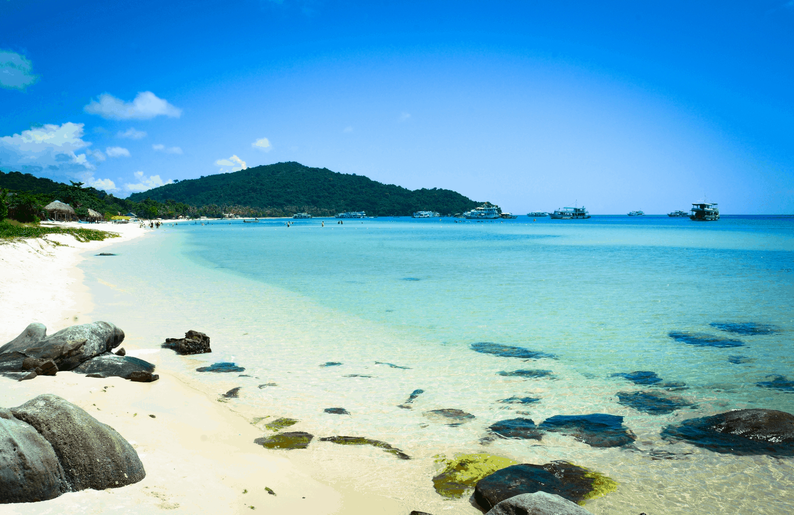 Peaceful Bai Truong Beach - Great place for children to play in Phu Quoc (collectibles)