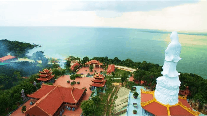 Truc Lam Zen Monastery - The largest pagoda in Phu Quoc